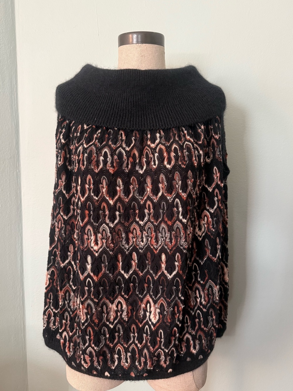 Vintage Missoni Italy Wool Knit Sweater — IT 38 / US XS-S | Black Rust Wave